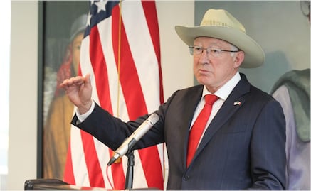 Ken Salazar destaca acusación de EU contra el "Z40" y "Z42"; desde prisión controlan Cártel del Noreste, señala