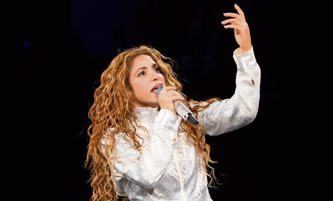 De blanco, si bien lució varios atuendos en la velada. Foto: TelevisaUnivision