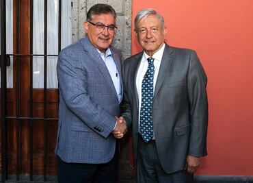 AMLO sostiene encuentro con representantes del SNTE