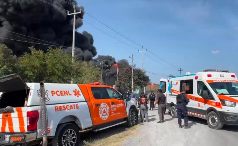 Incendio en contenedor de diésel deja tres lesionados y un desaparecido en Pesquería, Nuevo León (22/07/2026). Foto: Especial