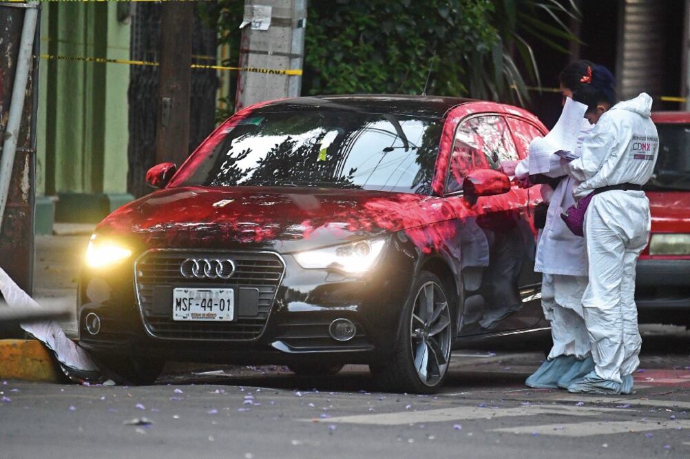 Los agresores del menor fueron dos hombres que bajaron de una camioneta sobre Tamaulipas y caminaron directo al Audi A-1 negro y dispararon contra él ()