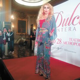 Dulce sabe cómo cantarle al amor