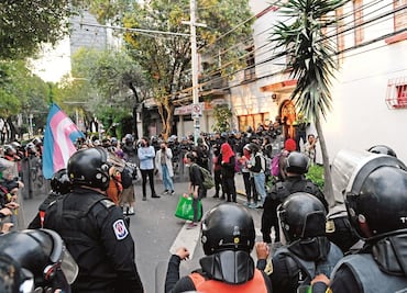 Encapuchados rompen con protesta pacífica en CDMX