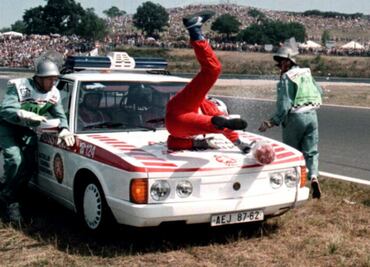 Cuando el safety car de la F1 atropelló a un piloto… ¡Dos veces!