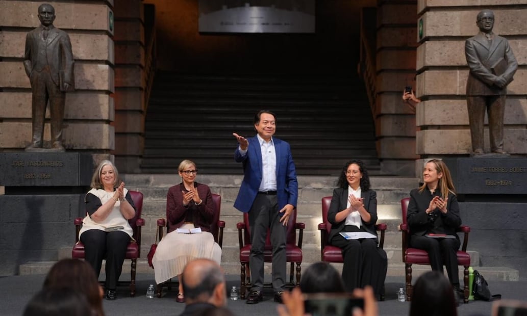 Ponentes exponen necesidad de crear entornos más sanos para las infancias y juventudes. Foto: Gobierno de México, SEP.