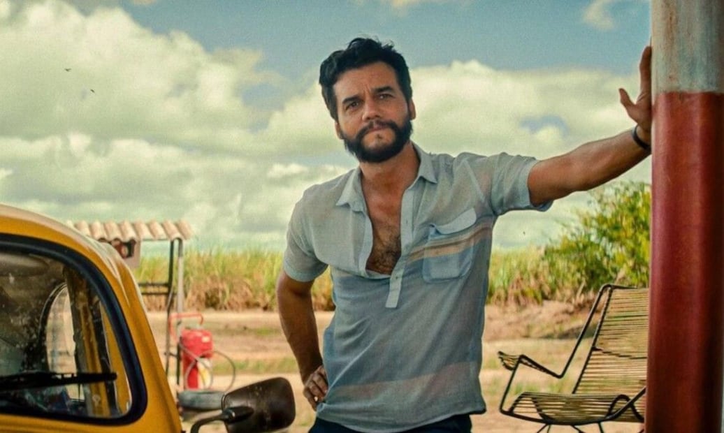 Armando, interpretado por Wagner Moura, es al mismo tiempo padre, agente encubierto y hombre en fuga. Crédito: Especial