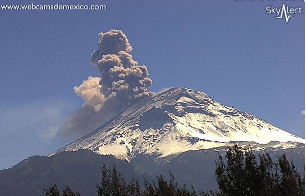 El Semáforo de Alerta Volcánica del Popocatépetl se encuentra en Amarillo Fase 2. Foto: @SkyAlertMx