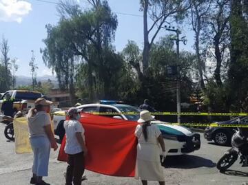 Bloquean entrada de la carretera libre México-Cuernavaca y atoran regreso de vacacionistas