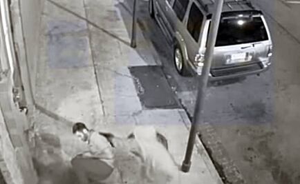 Asaltante dispara a joven que intentó salvar a mujer