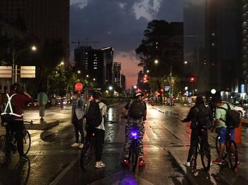 Metro de la CDMX permitirá el acceso con bicicletas por Paseo Nocturno “Muévete en Bici”; ¿cuándo y a qué hora?