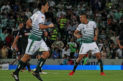 Santos vence y alarga crisis de Cruz Azul