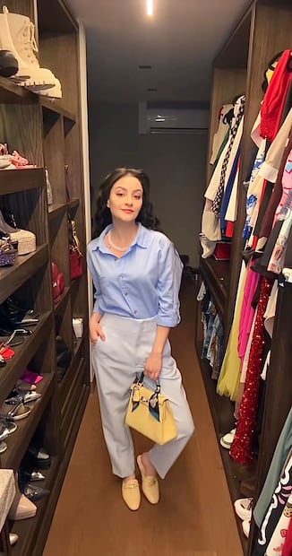 Paola Dalay mostró su look con su nuevo bolso de lujo. Foto: Instagram @paodalay_2203