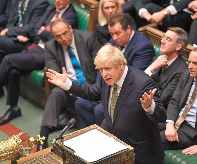 El primer ministro británico, Boris Johnson, ayer al hablar ante la Cámara de los Comunes en Londres. Foto/JESSICA TAYLOR. AFP