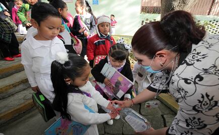 Influenza no es motivo para cierre de escuelas: Nuño