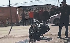 ¡Le llegó por atrás! Chavito en moto muere al estamparse contra una camioneta en Tlalpan 
