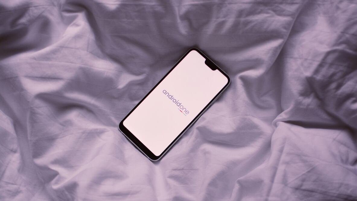 El estudio tomó en cuenta cuatro criterios para determinar cuál es el celular Android más seguro del mundo / Foto: Unsplash