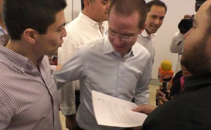 Joven que increpó a Anaya es un "mercenario", dice ex edil de Mérida