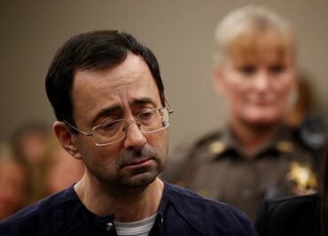 Ex médico de gimnastas de EU, condenado a pena de 40 a 175 años por abuso sexual