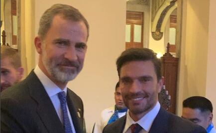Julián Gil asiste a festejo por la toma de protesta de AMLO