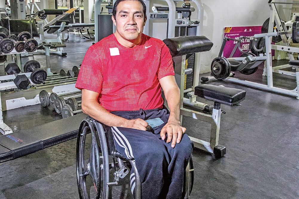 Por un balazo en el cuello, Édgar estuvo en rehabilitación a lo largo de un año. Con secuelas como una paraplejia, se incorporó al deporte en silla de ruedas (ARCHIVO EL UNIVERSAL)