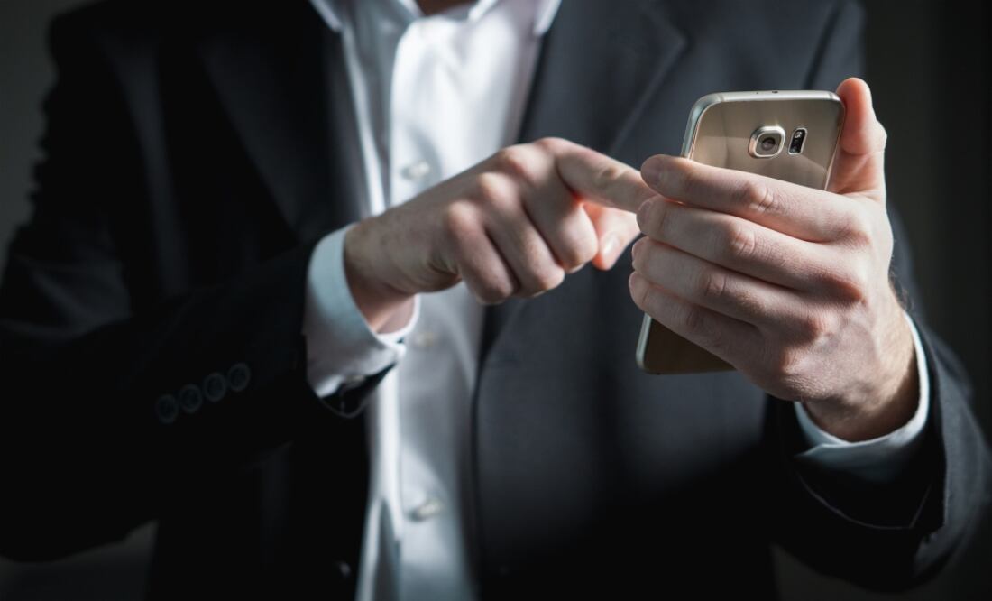 WhatsApp Payments permite enviar y recibir dinero como si fuera un mensaje con un archivo adjunto. Imagen Pixabay