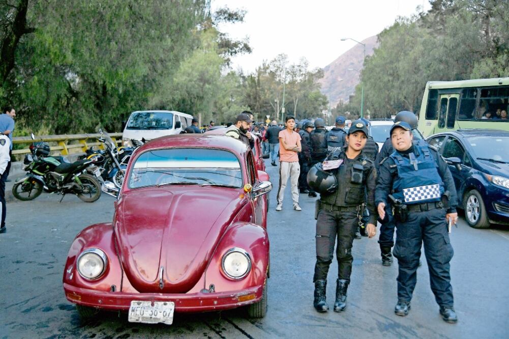 La SSC y la procuraduría local rastrean los números telefónicos desde los que se hicieron las llamadas intimidatorias a un colegio y a un local en la GAM. (ARCHIVO EL UNIVERSAL)