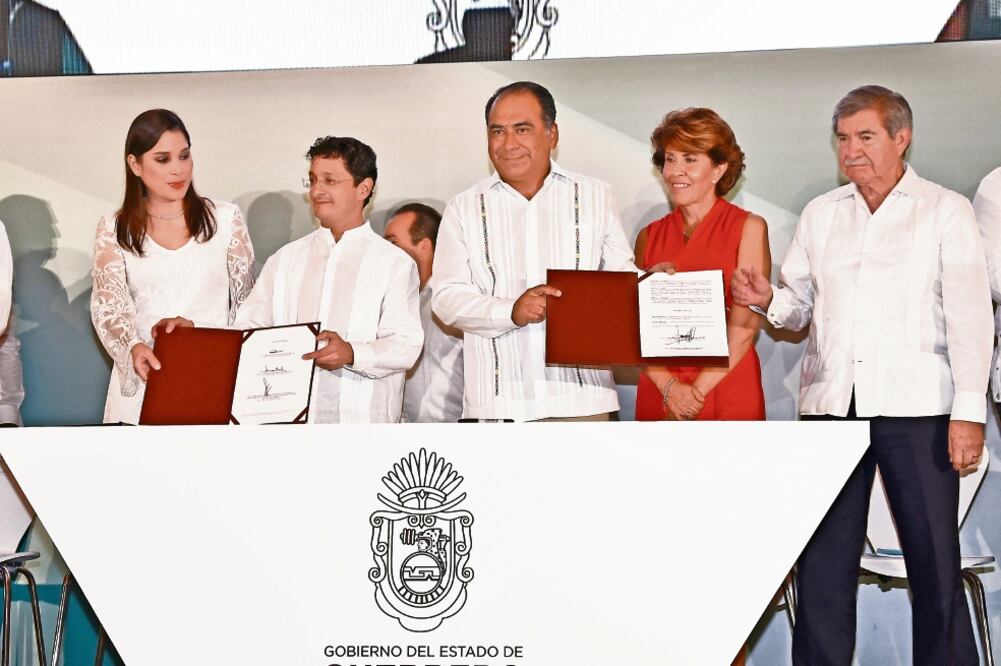 El gobernador Héctor Astudillo dijo que en el combate a la corrupción se aplicará la ley con rigor (Especial)