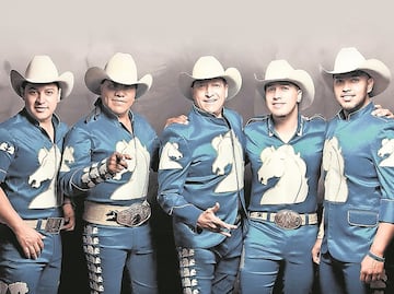 Grupo Bronco lanza comunicado tras desplome de escenario en evento político: "Estamos perfectos"