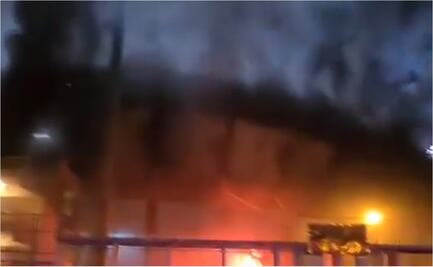 VIDEO: Fanáticos italianos incendian estadio de su rival por perder partido