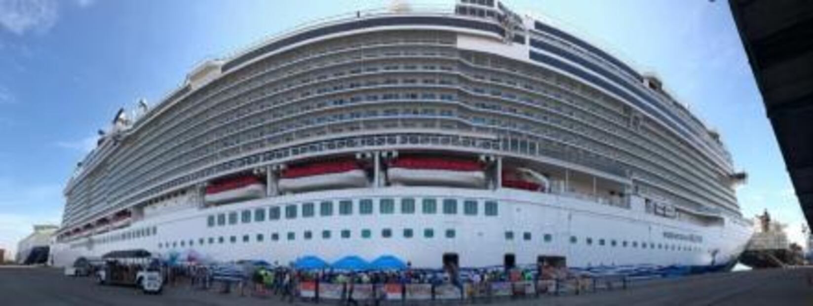 Suspenden arribo de cruceros a puerto de Mazatlán por huracán "Willa"