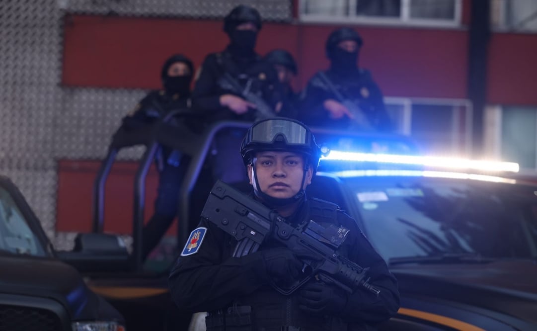 Pablo Vázquez encabeza inicio de un operativo de disuasión del delito en las alcaldías Cuauhtémoc y Miguel Hidalgo.
Foto: Valente Rosas