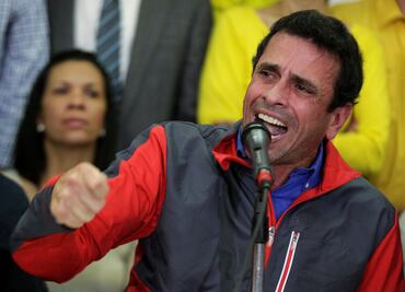 Capriles insta al Ejército a defender la Constitución venezolana