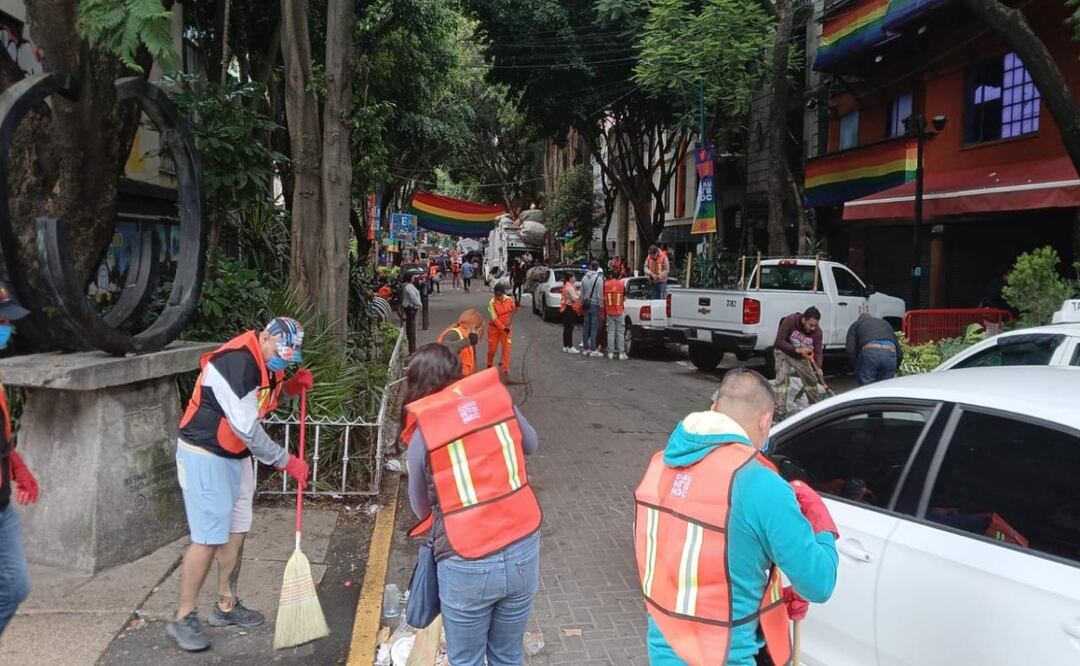 Alcaldía Cuauhtémoc reporta que tras marcha del Orgullo, recogieron 30 toneladas de basura; realizaron limpieza inmediata en Zona Rosa. Foto: Especial