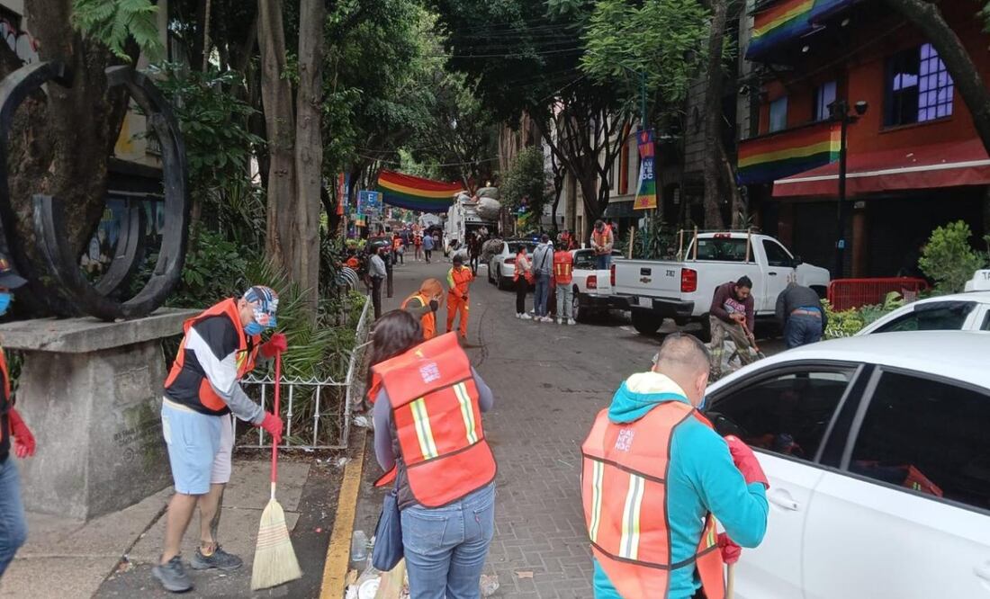 Alcaldía Cuauhtémoc reporta que tras marcha del Orgullo, recogieron 30 toneladas de basura; realizaron limpieza inmediata en Zona Rosa. Foto: Especial