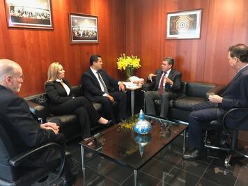 El gobernador de Guanajuato, Diego Sinhue, acude al Senado