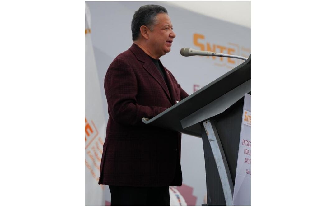 El gobernador de Hidalgo, Julio Menchaca Salazar considera inoportunas las declaraciones del embajador de Eu en México, Ken Salazar. Foto: Especial