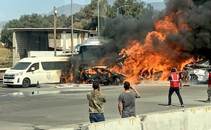Cierran autopista México-Puebla tras fuerte accidente; reportan un auto incendiado