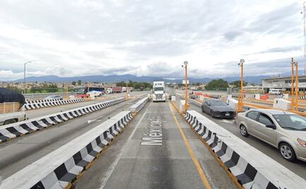 Tráiler se queda sin frenos, pero chofer evita tragedia en caseta San Marcos de la México-Puebla VIDEO