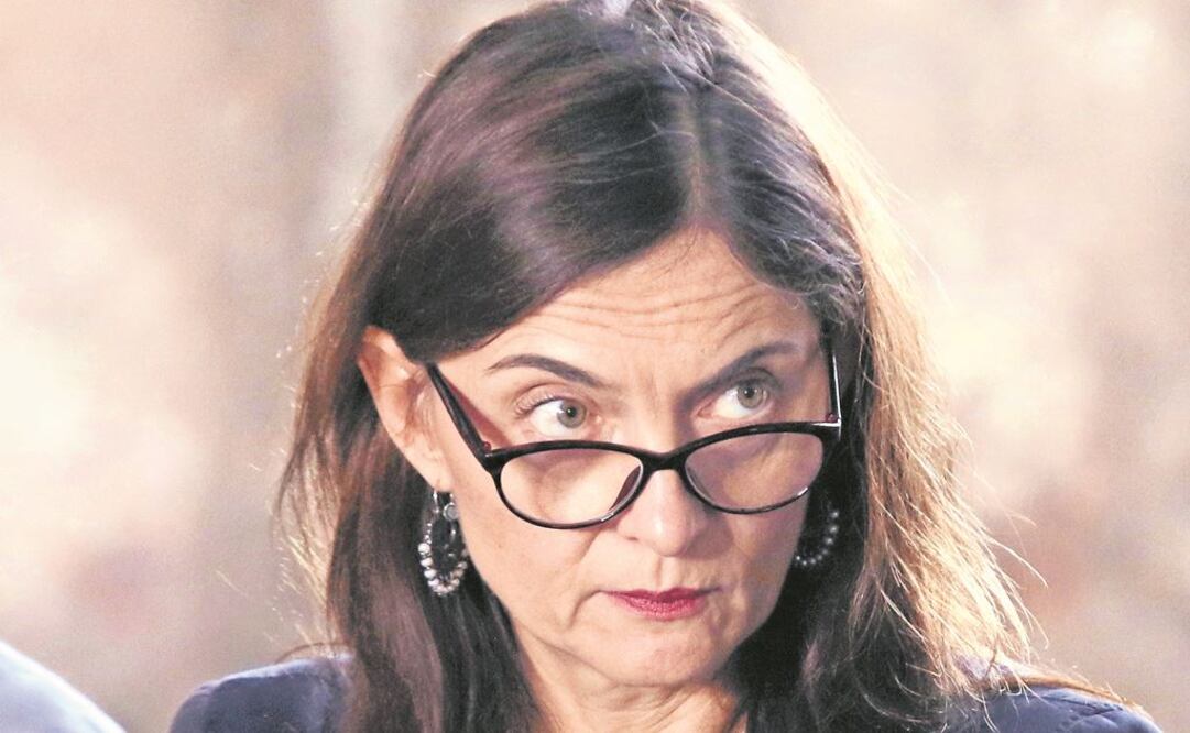 La secretaria del Fonca, Marina Núñez, habló ayer con los becarios. Foto: ARCHIVO EL UNIVERSAL