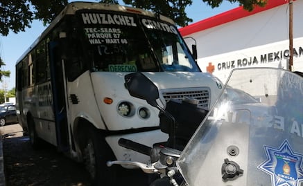 Balean camión urbano en Culiacán, Sinaloa; chofer y niña resultan lesionados