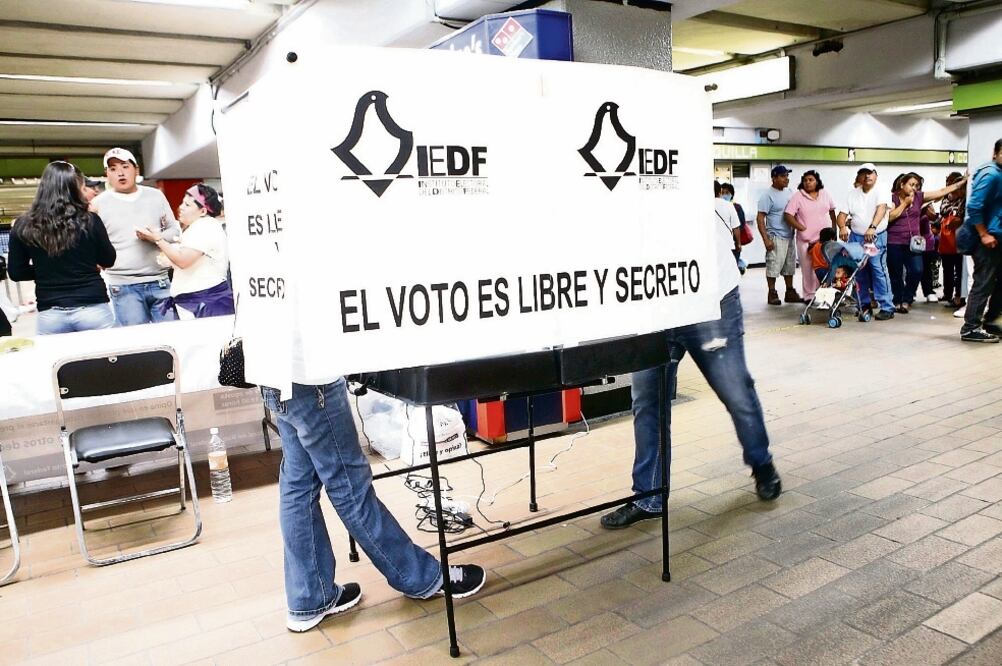 Los ciudadanos y las alcaldías tendrían que alcanzar el consenso de 0.25% de la lista nominal para plantear iniciativas de ley ante el Congreso (ARCHIVO EL UNIVERSAL)