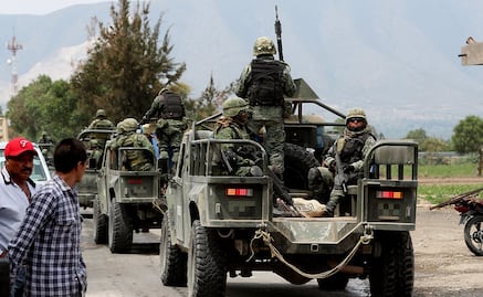 Operativos contra huachicoleros, con artillería y helicópteros