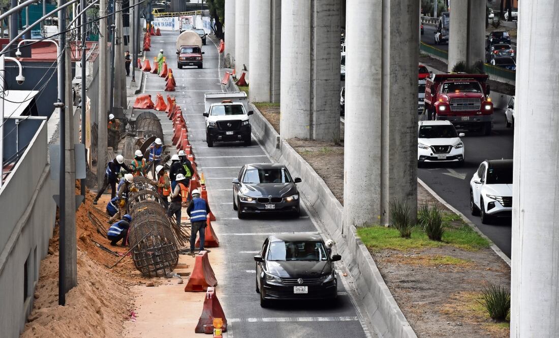 El cierre de los carriles laterales de Periférico se mantendrán hasta el 23 de enero. Foto: ABRIL ANGULO. EL UNIVERSAL