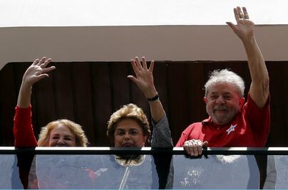 Rousseff visita a Lula, tras ser interrogado por autoridades