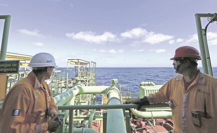 AMLO anuncia la perforación de nuevos pozos petroleros