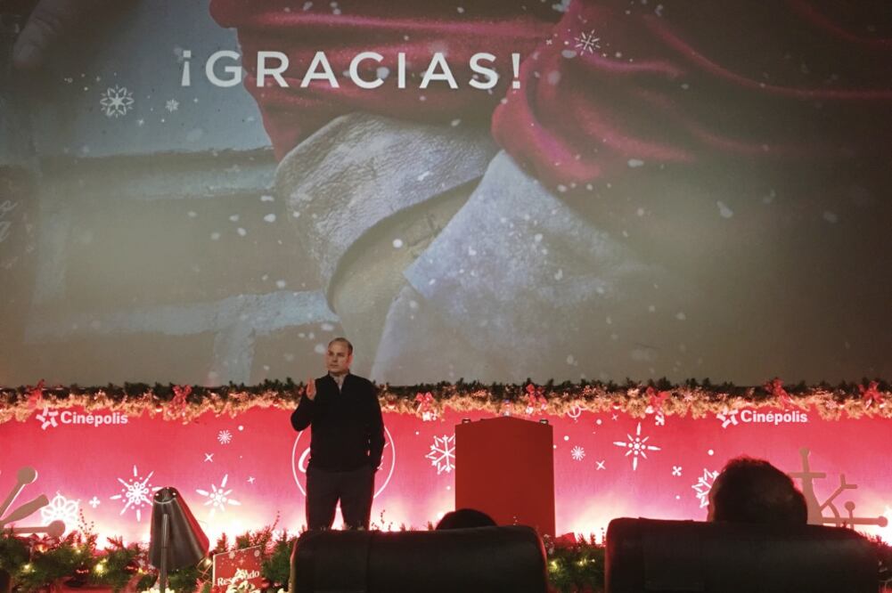 Unai Álvarez, director de marca Coca-Cola en México, dijo que el objetivo es registrar ventas 50-50 para el refresco y las bebidas saludables. (MIGUEL PALLARES. EL UNIVERSAL)