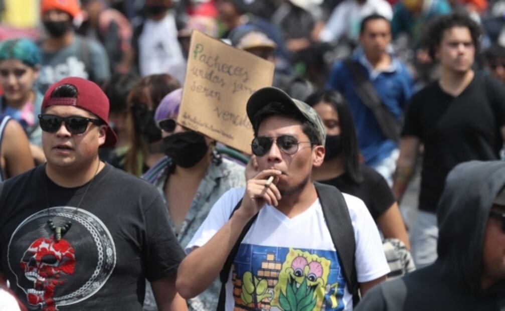 Realizan rodada cannábica en Toluca; piden legalización de la marihuana 