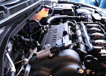 Cada cuánto se debe cambiar el aceite del auto