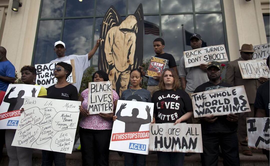 Grupos de manifestantes se reunieron para expresar su rechazo al asesinato y otros casos de racismo por parte de policías en el país (Foto: Reuters)
