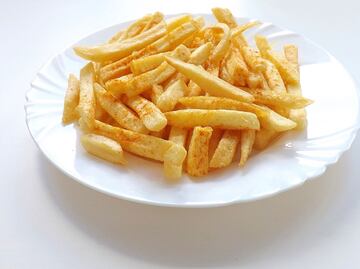 Esto podría pasarte si comes papas fritas diario